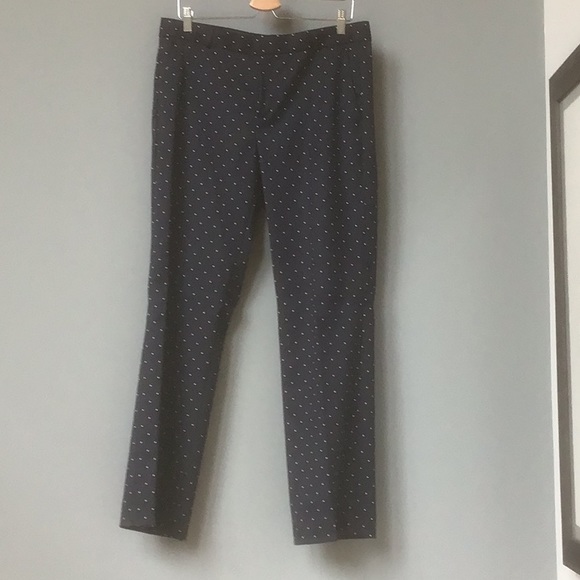 Banana Republic Logan Trouser in Navy with white polka-dots, size 12. - Picture 4 of 5